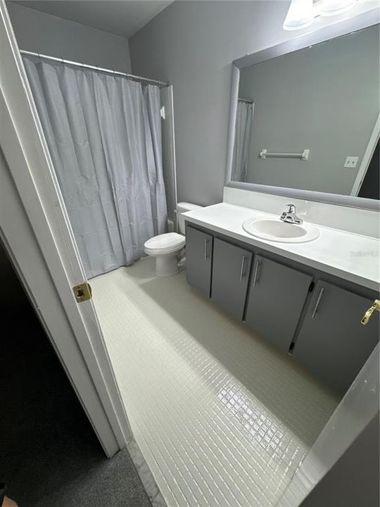 Hall Bath with Tub/Shower