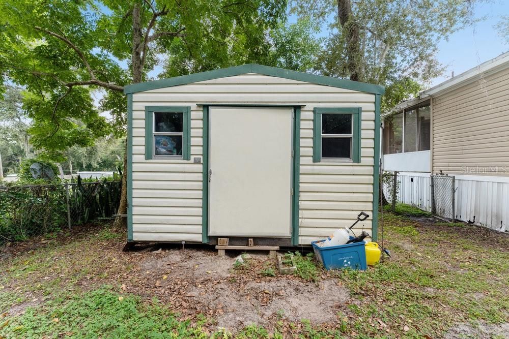 Active With Contract: $192,000 (3 beds, 2 baths, 1564 Square Feet)