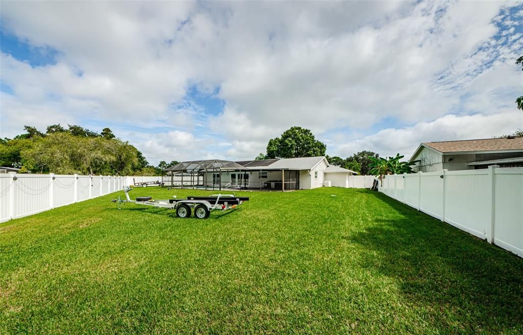 For Sale: $600,000 (3 beds, 2 baths, 1924 Square Feet)