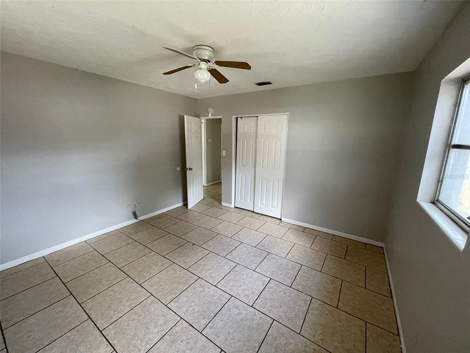 Active With Contract: $169,900 (2 beds, 1 baths, 873 Square Feet)