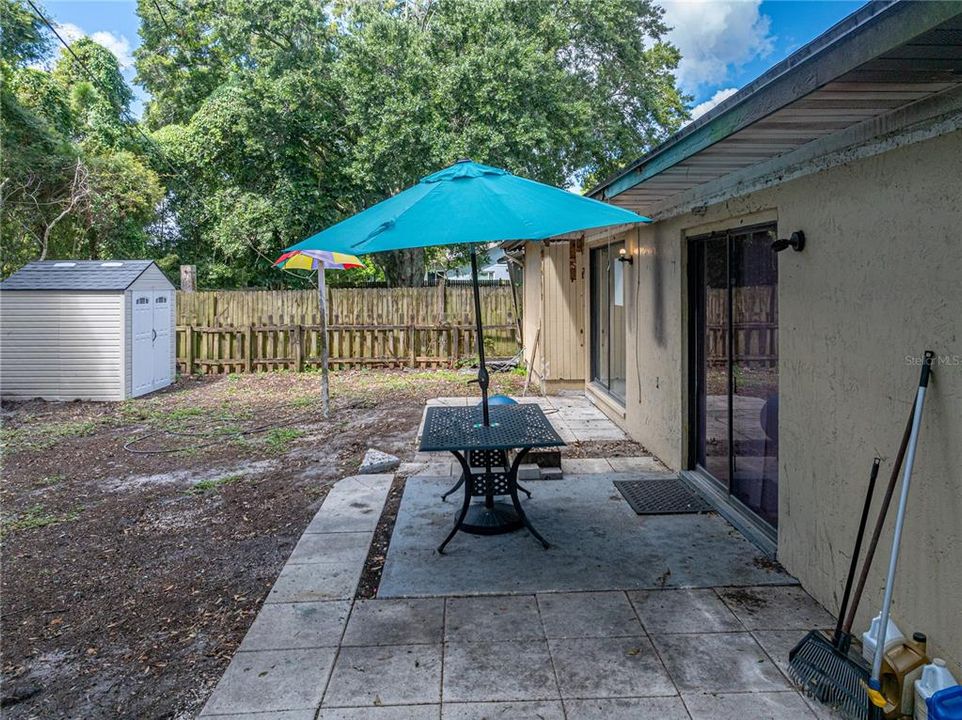 Active With Contract: $220,000 (3 beds, 2 baths, 1369 Square Feet)