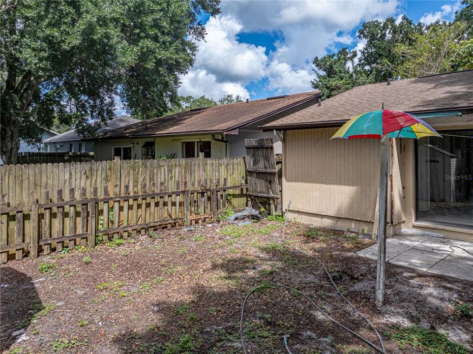 Active With Contract: $220,000 (3 beds, 2 baths, 1369 Square Feet)