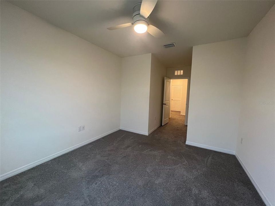 For Rent: $1,850 (3 beds, 2 baths, 1688 Square Feet)