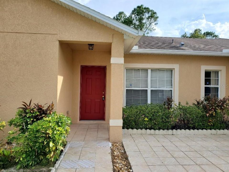 For Rent: $2,100 (4 beds, 2 baths, 1796 Square Feet)