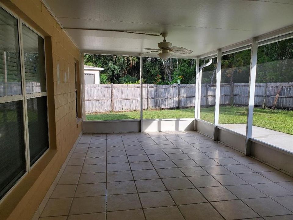 For Rent: $2,100 (4 beds, 2 baths, 1796 Square Feet)