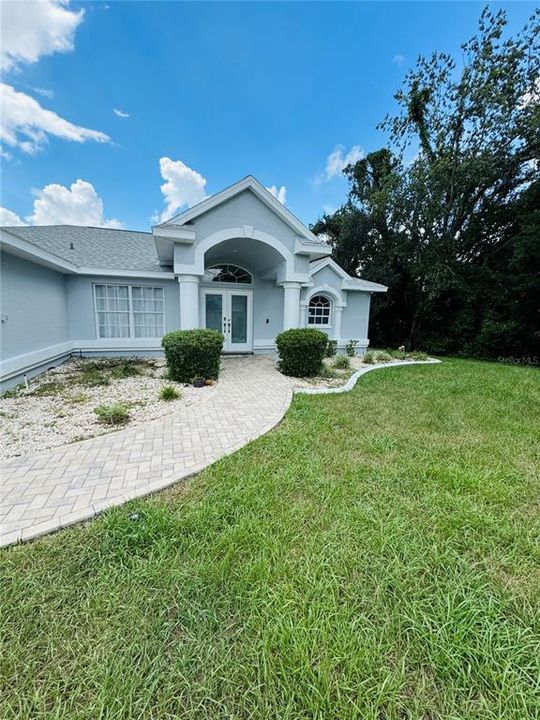 For Sale: $465,000 (3 beds, 2 baths, 1911 Square Feet)