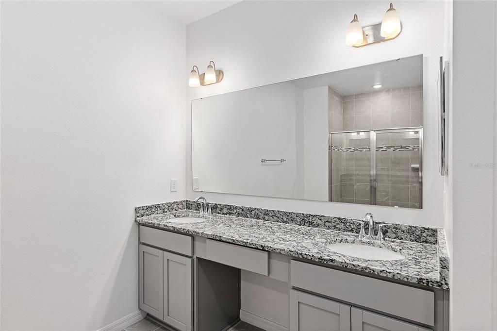 Active With Contract: $355,000 (3 beds, 2 baths, 1890 Square Feet)