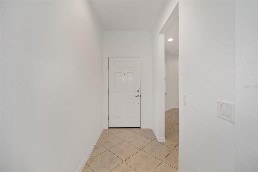 For Sale: $279,900 (2 beds, 2 baths, 1289 Square Feet)