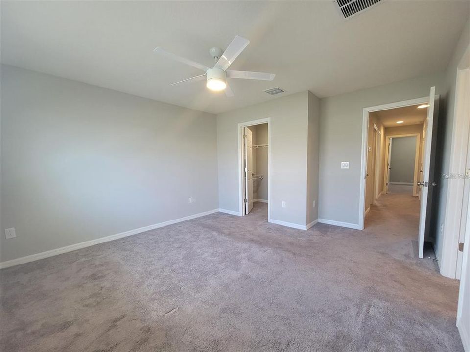 For Rent: $2,100 (3 beds, 2 baths, 1400 Square Feet)