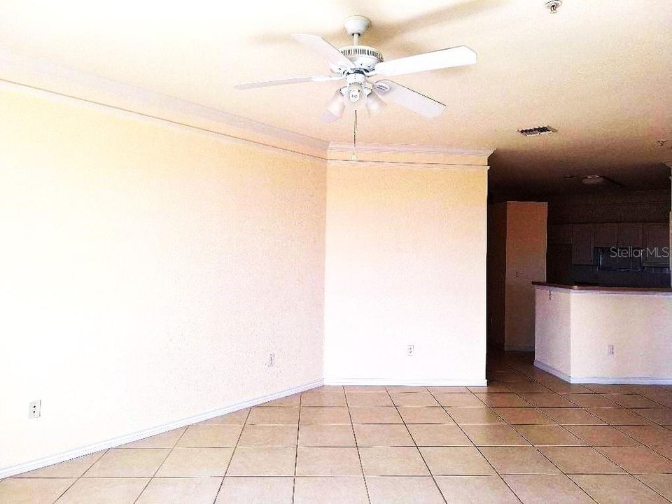 For Sale: $270,000 (2 beds, 2 baths, 1153 Square Feet)