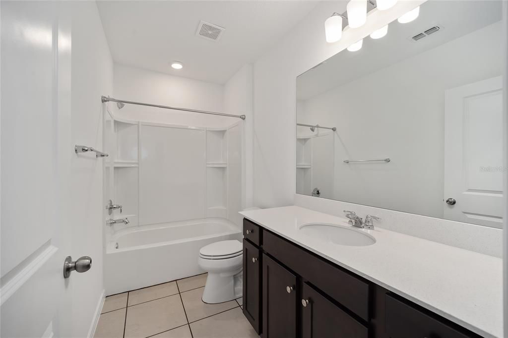 For Sale: $304,900 (3 beds, 2 baths, 1260 Square Feet)