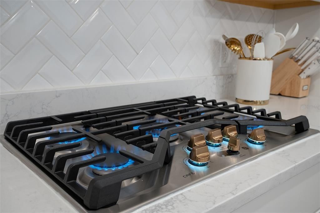 Propane gas cooktop by GE Profile