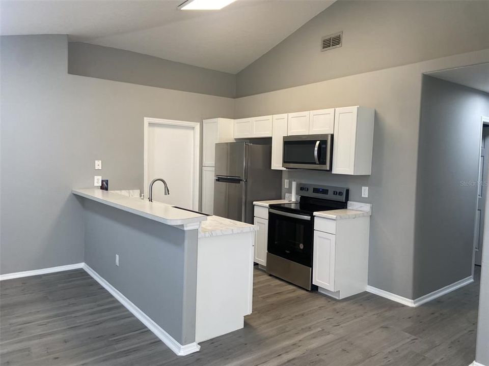 For Rent: $2,500 (4 beds, 2 baths, 1130 Square Feet)