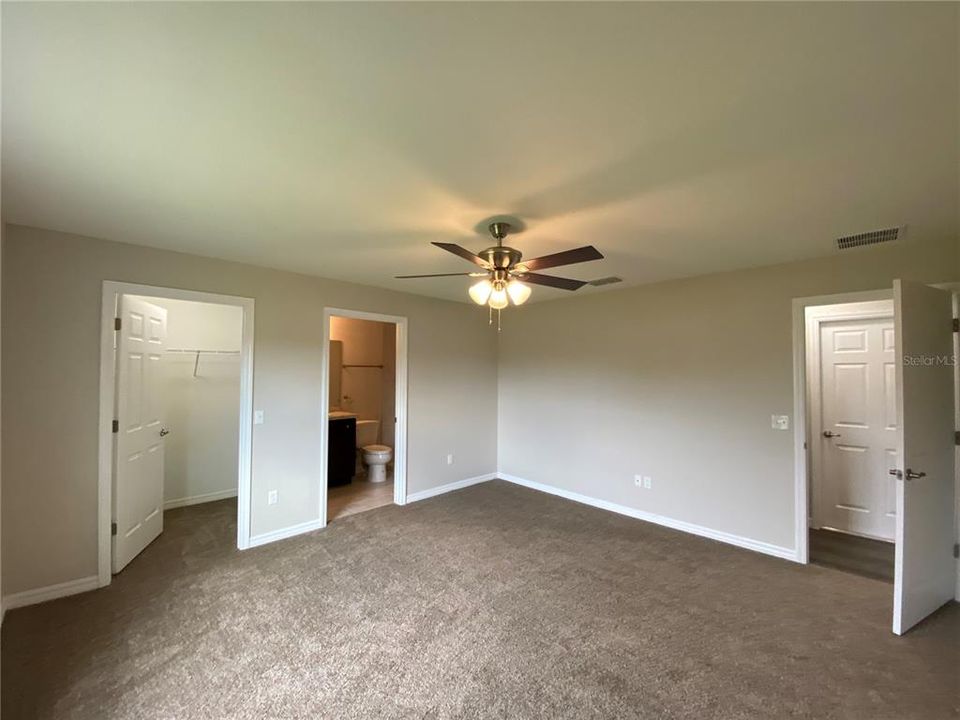 For Rent: $1,700 (3 beds, 2 baths, 1335 Square Feet)