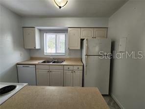 For Rent: $1,750 (2 beds, 2 baths, 967 Square Feet)