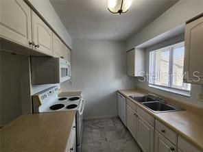 For Rent: $1,750 (2 beds, 2 baths, 967 Square Feet)