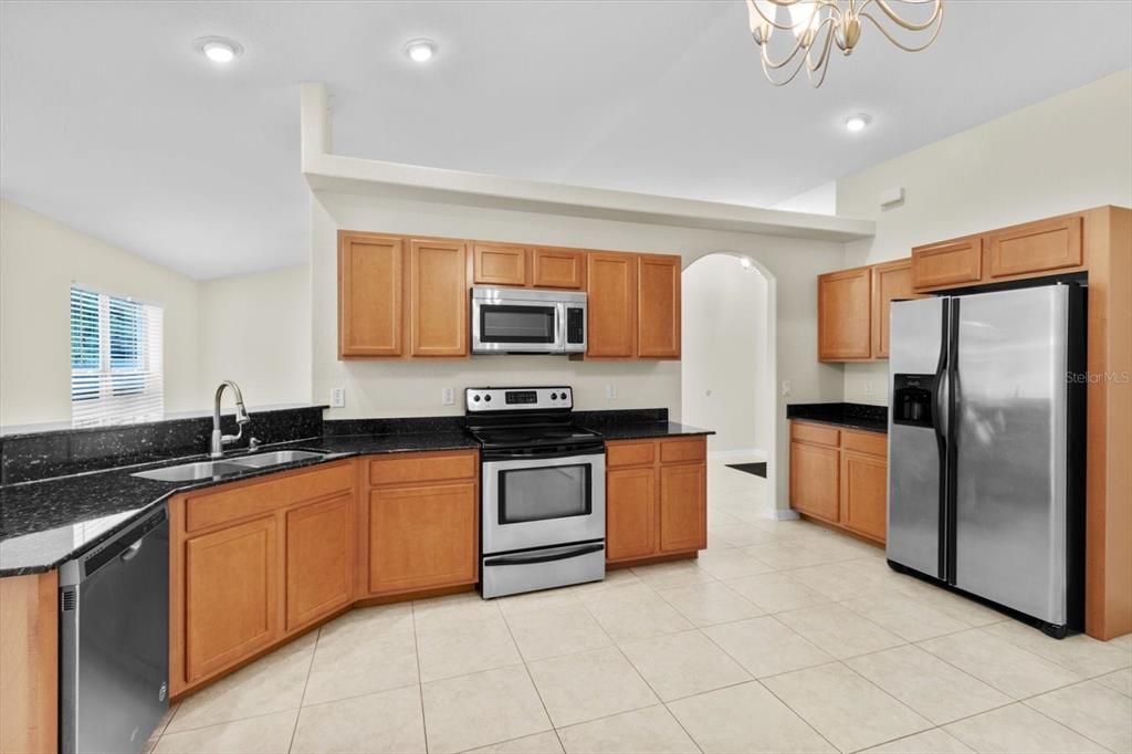 For Sale: $359,000 (4 beds, 2 baths, 1918 Square Feet)