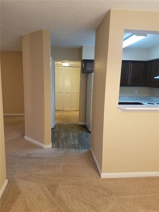 For Sale: $144,500 (1 beds, 1 baths, 847 Square Feet)