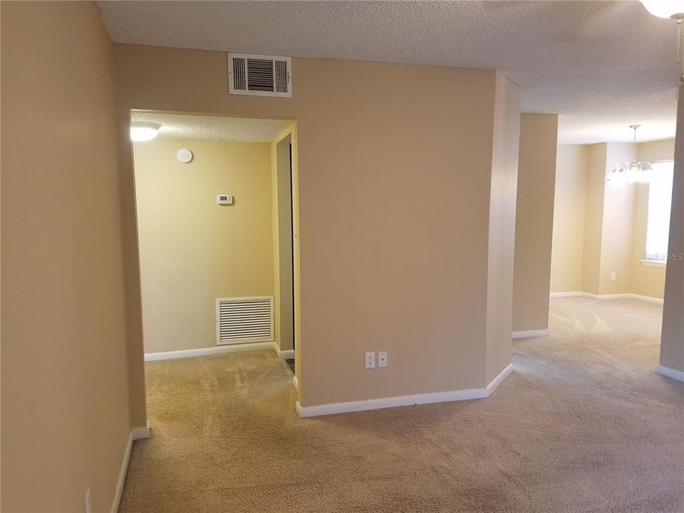 For Sale: $144,500 (1 beds, 1 baths, 847 Square Feet)