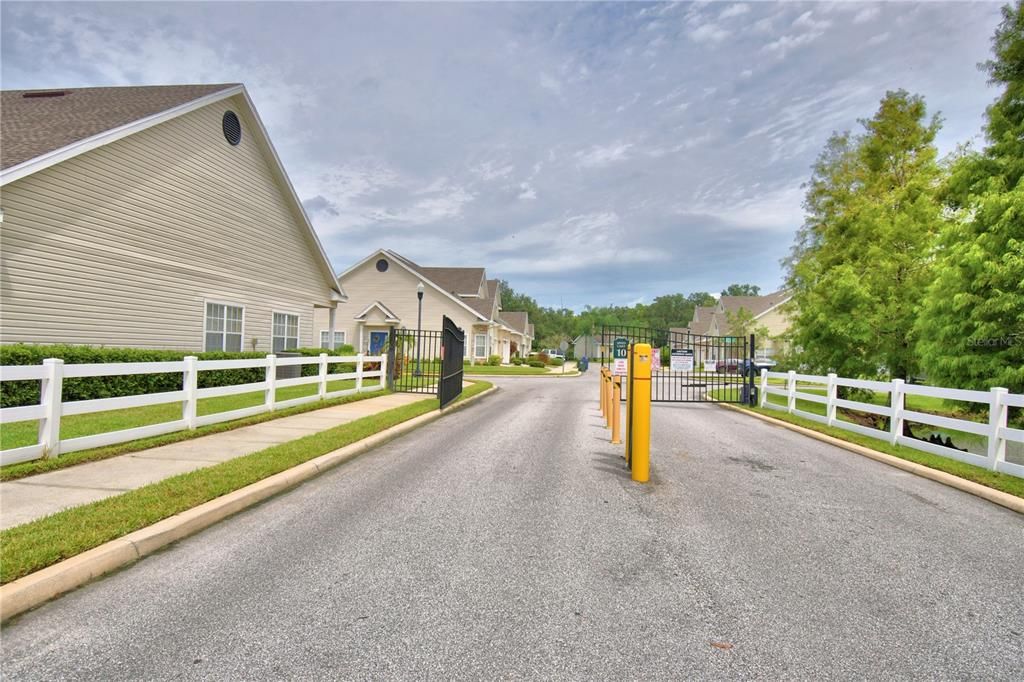 For Sale: $275,000 (3 beds, 2 baths, 1867 Square Feet)