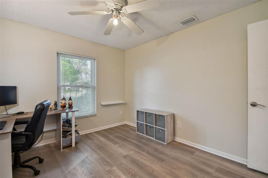 Active With Contract: $439,900 (3 beds, 2 baths, 1630 Square Feet)