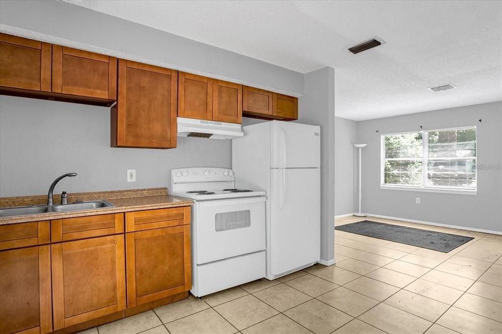 For Rent: $1,400 (2 beds, 1 baths, 672 Square Feet)