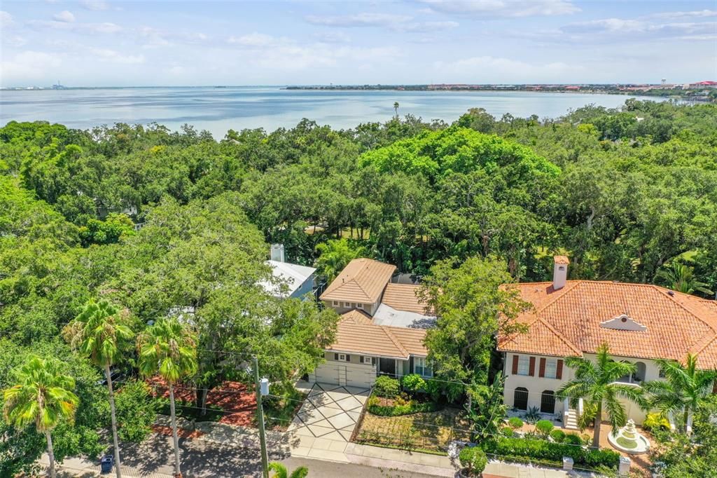 For Sale: $1,250,000 (3 beds, 3 baths, 2569 Square Feet)