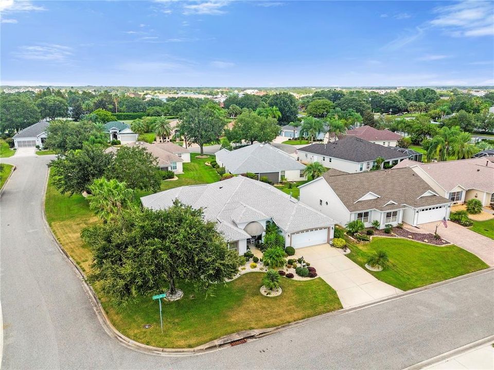 For Sale: $645,000 (3 beds, 2 baths, 2279 Square Feet)