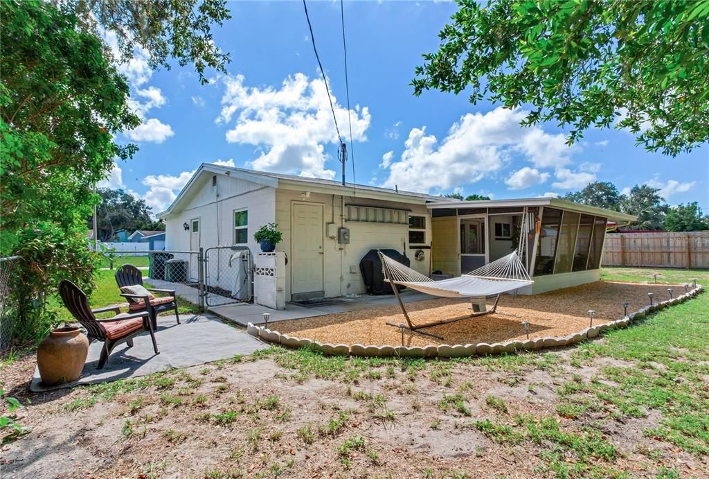 For Sale: $425,000 (3 beds, 2 baths, 1317 Square Feet)