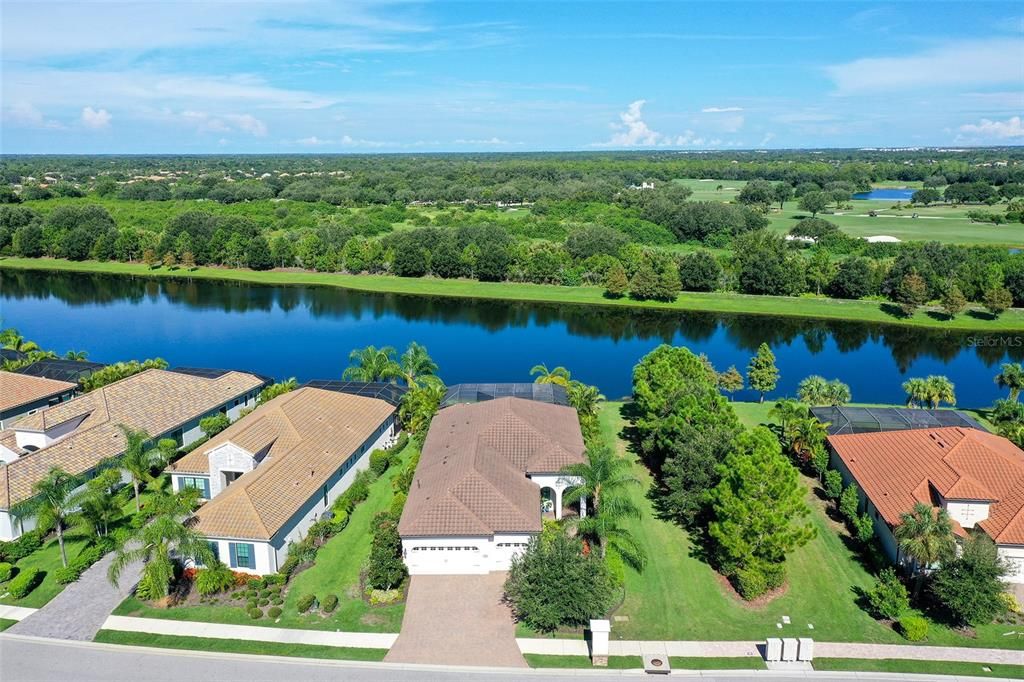 Active With Contract: $1,295,000 (3 beds, 3 baths, 2408 Square Feet)