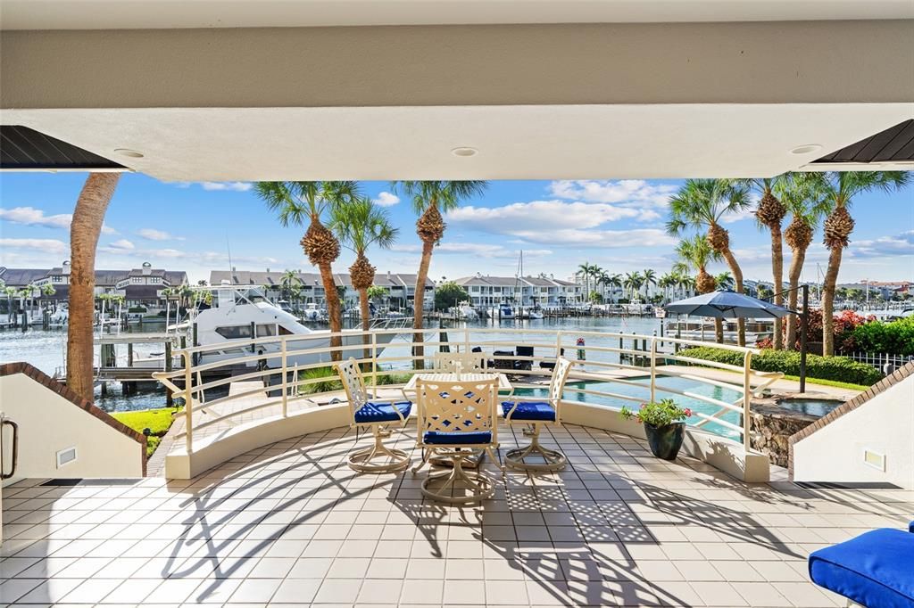 For Sale: $3,950,000 (5 beds, 4 baths, 4636 Square Feet)