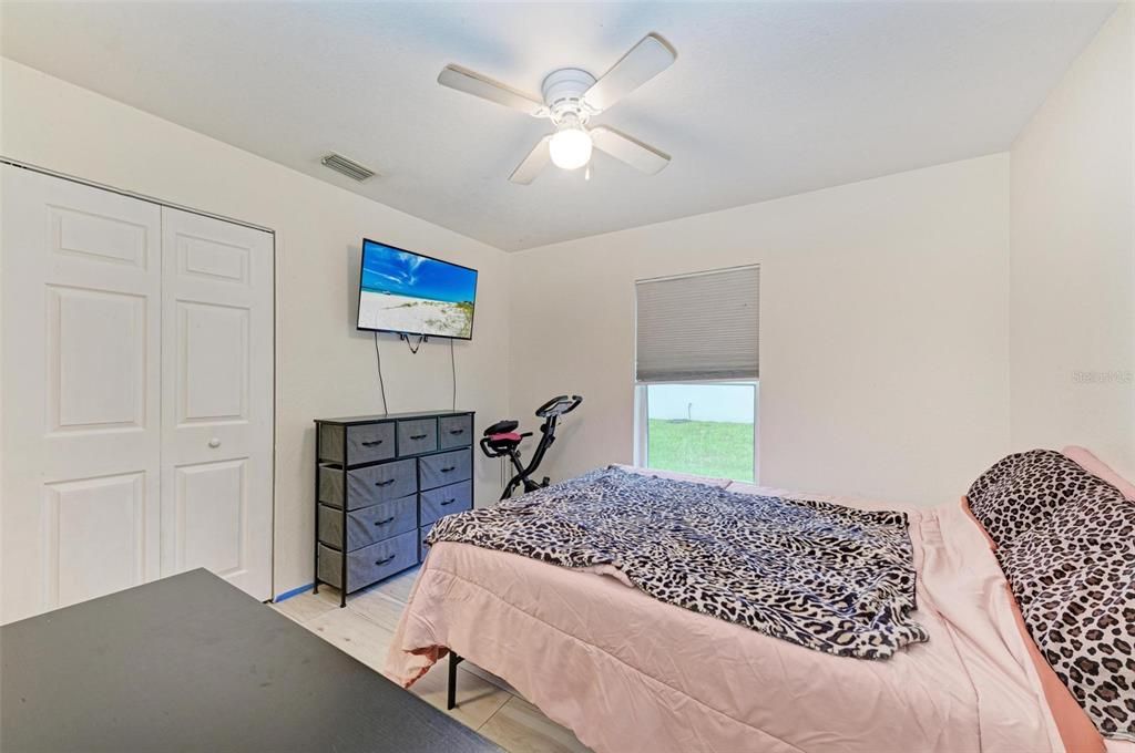 Active With Contract: $280,000 (3 beds, 2 baths, 1252 Square Feet)