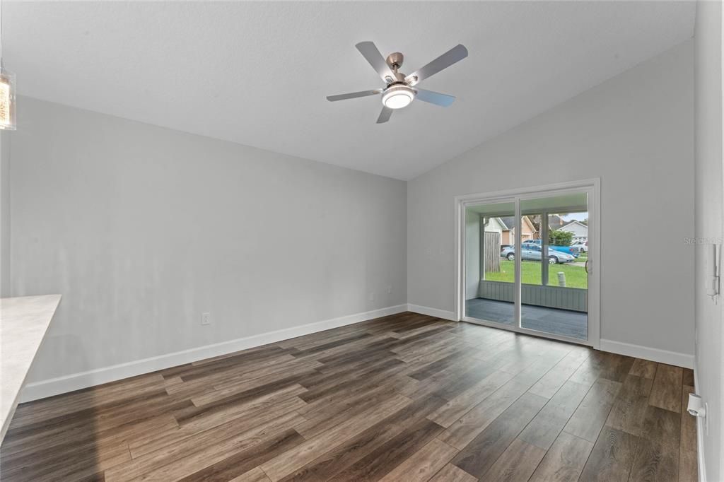 Active With Contract: $399,000 (3 beds, 2 baths, 1458 Square Feet)