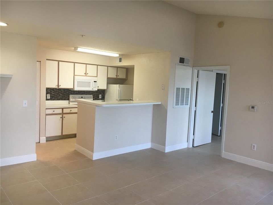 For Sale: $240,000 (2 beds, 2 baths, 1026 Square Feet)