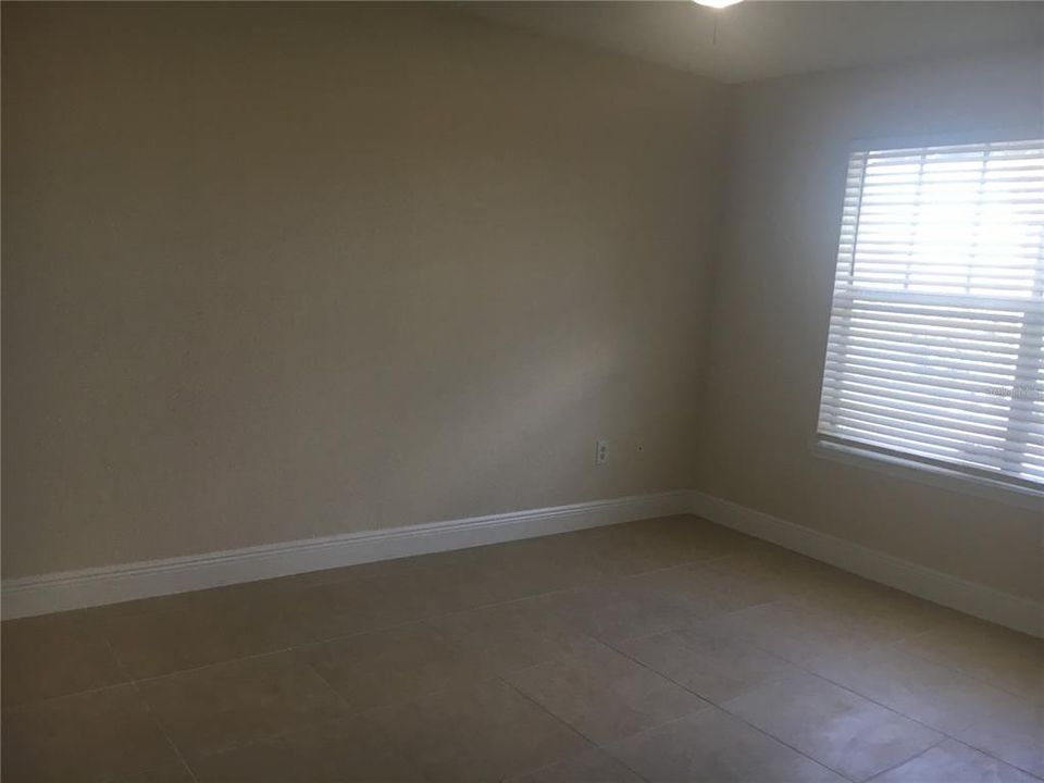 For Sale: $240,000 (2 beds, 2 baths, 1026 Square Feet)