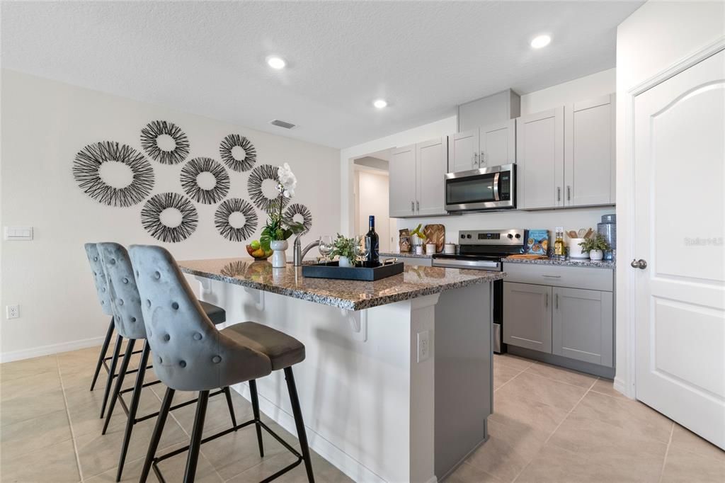 For Sale: $371,990 (3 beds, 2 baths, 1672 Square Feet)