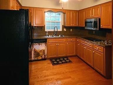 For Rent: $2,500 (3 beds, 2 baths, 1737 Square Feet)