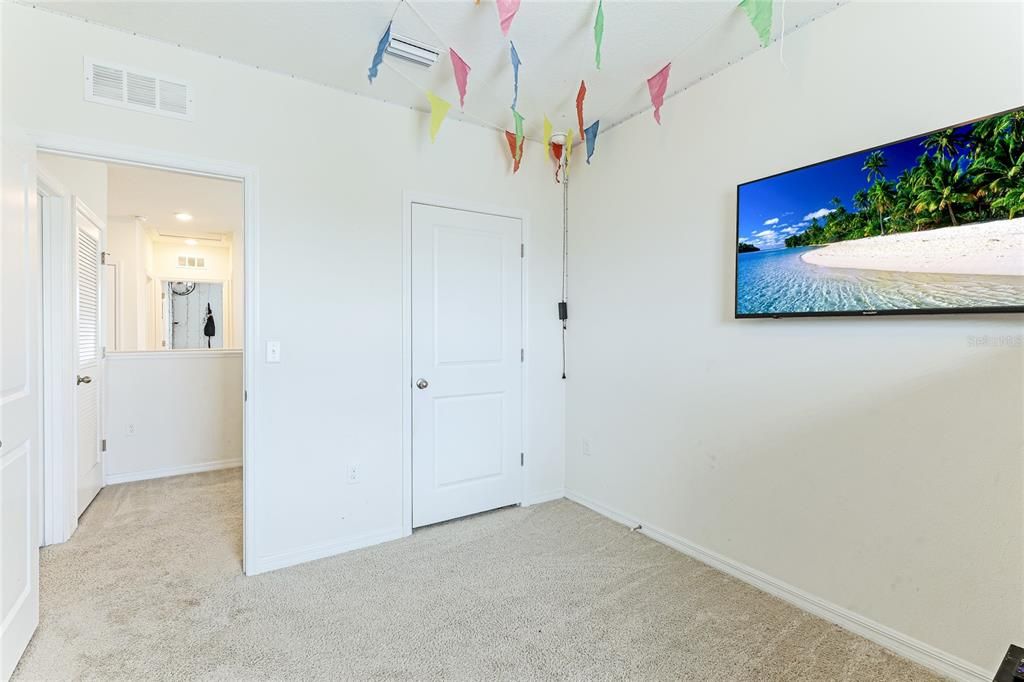 Active With Contract: $385,000 (4 beds, 2 baths, 2070 Square Feet)