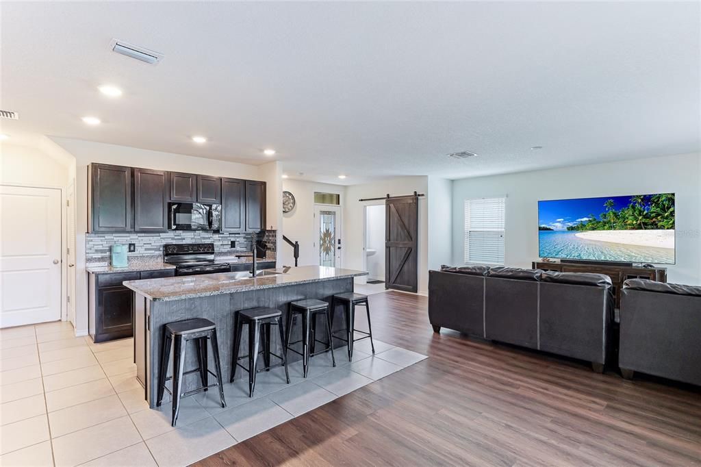 Active With Contract: $385,000 (4 beds, 2 baths, 2070 Square Feet)