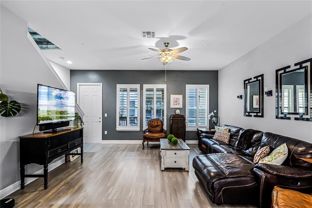 Living room with view to the balcony