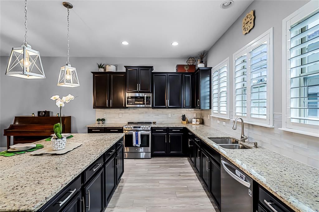 Large island and lots of counter top space