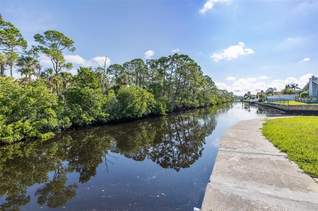 For Sale: $549,000 (3 beds, 3 baths, 1708 Square Feet)