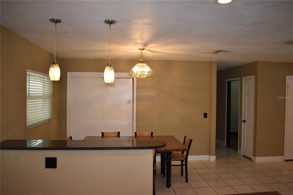 For Rent: $2,200 (3 beds, 2 baths, 1541 Square Feet)