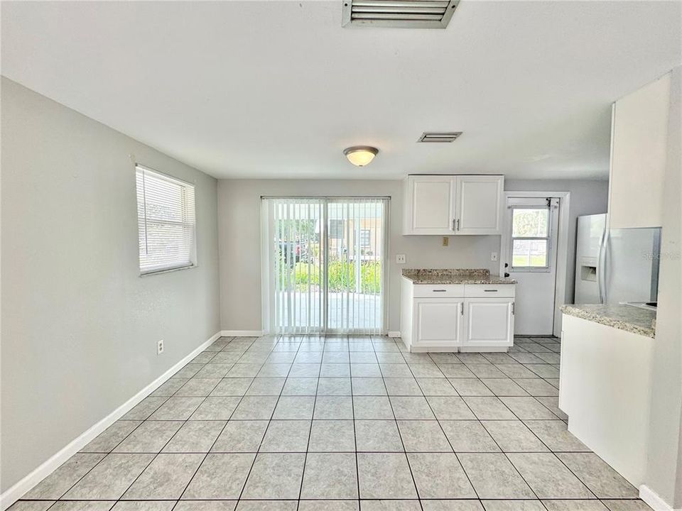 Dining area off kitchen