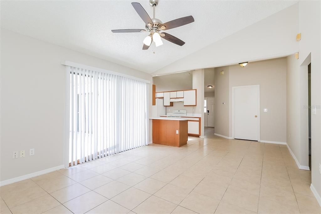 For Rent: $1,525 (3 beds, 2 baths, 1572 Square Feet)