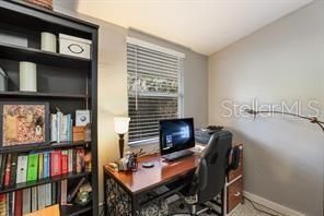 For Rent: $2,350 (2 beds, 1 baths, 1022 Square Feet)