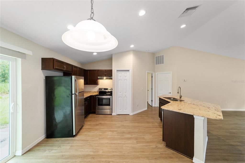 Active With Contract: $244,900 (3 beds, 2 baths, 1340 Square Feet)