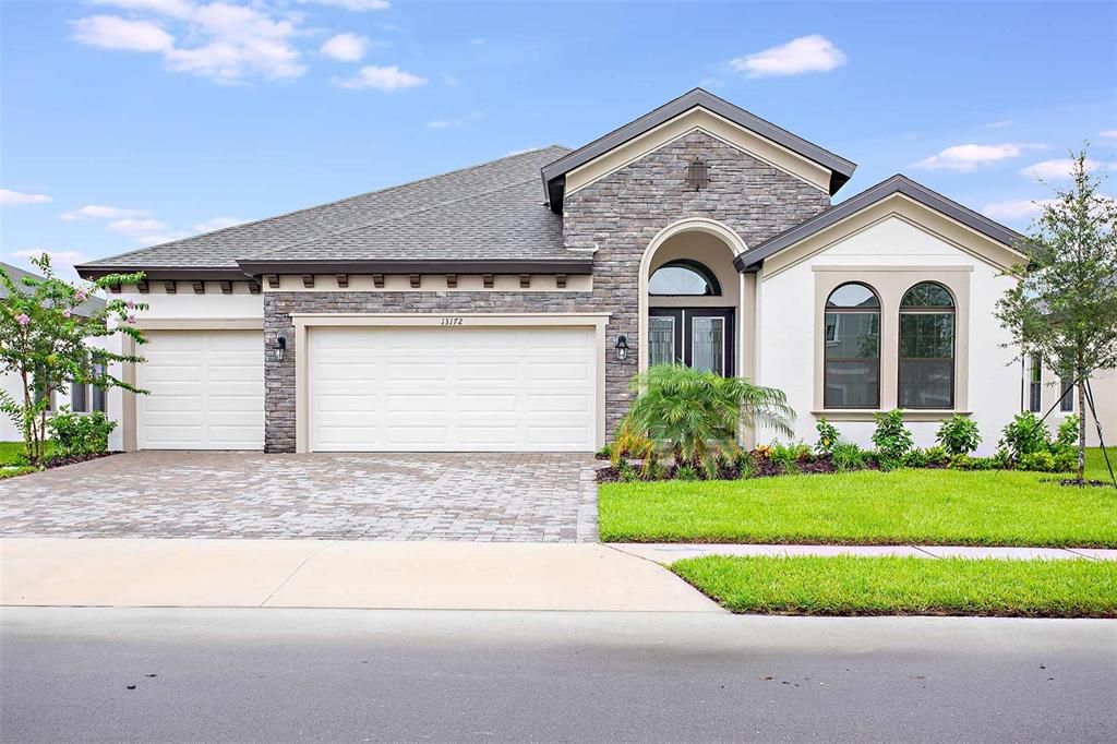 Recently Sold: $630,524 (3 beds, 3 baths, 2562 Square Feet)