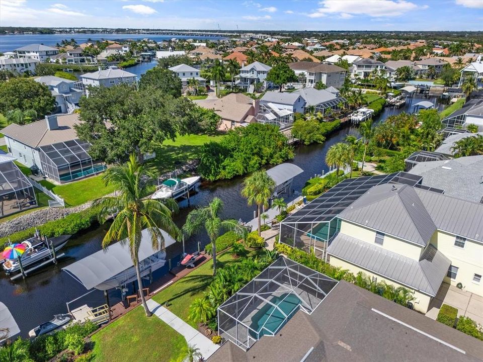 For Sale: $879,000 (2 beds, 2 baths, 1808 Square Feet)