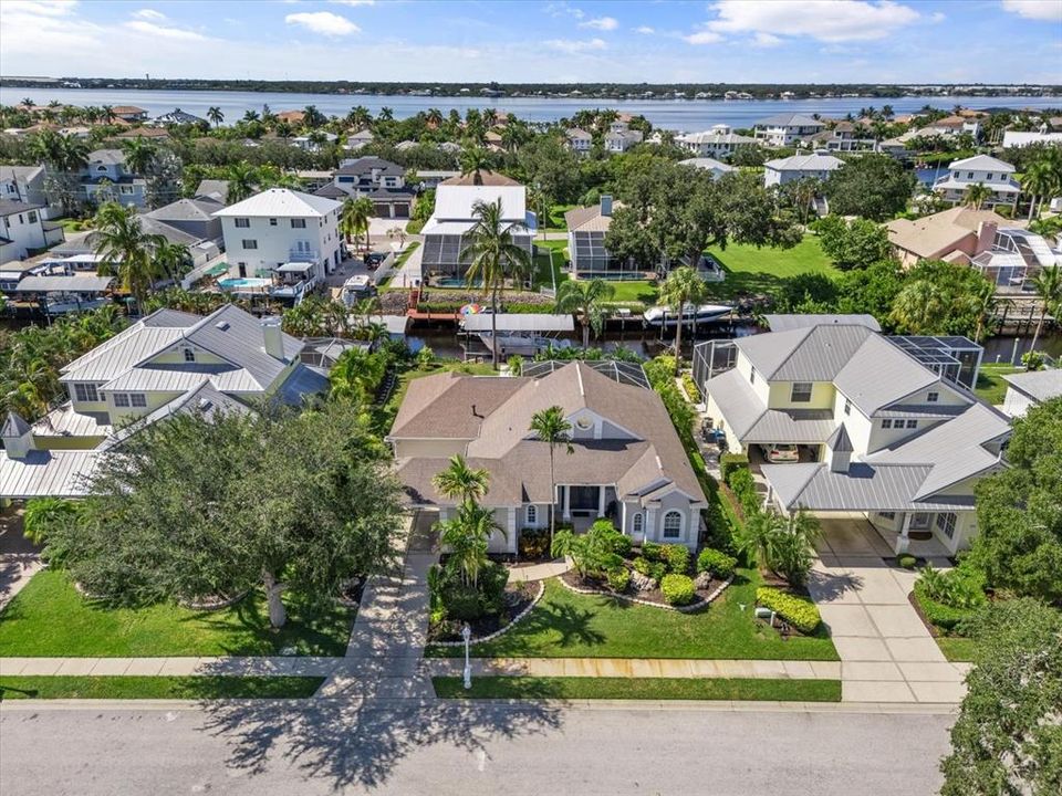 For Sale: $879,000 (2 beds, 2 baths, 1808 Square Feet)